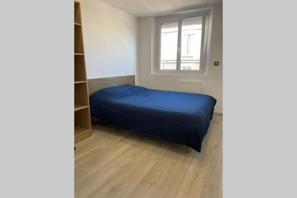 Appartement De Adrien Garage Prive Charleville-Mezieres Ngoại thất bức ảnh