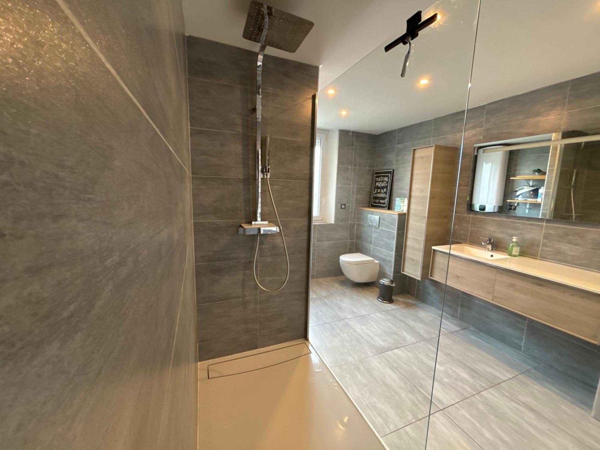 Appartement De Adrien Garage Prive Charleville-Mezieres Ngoại thất bức ảnh